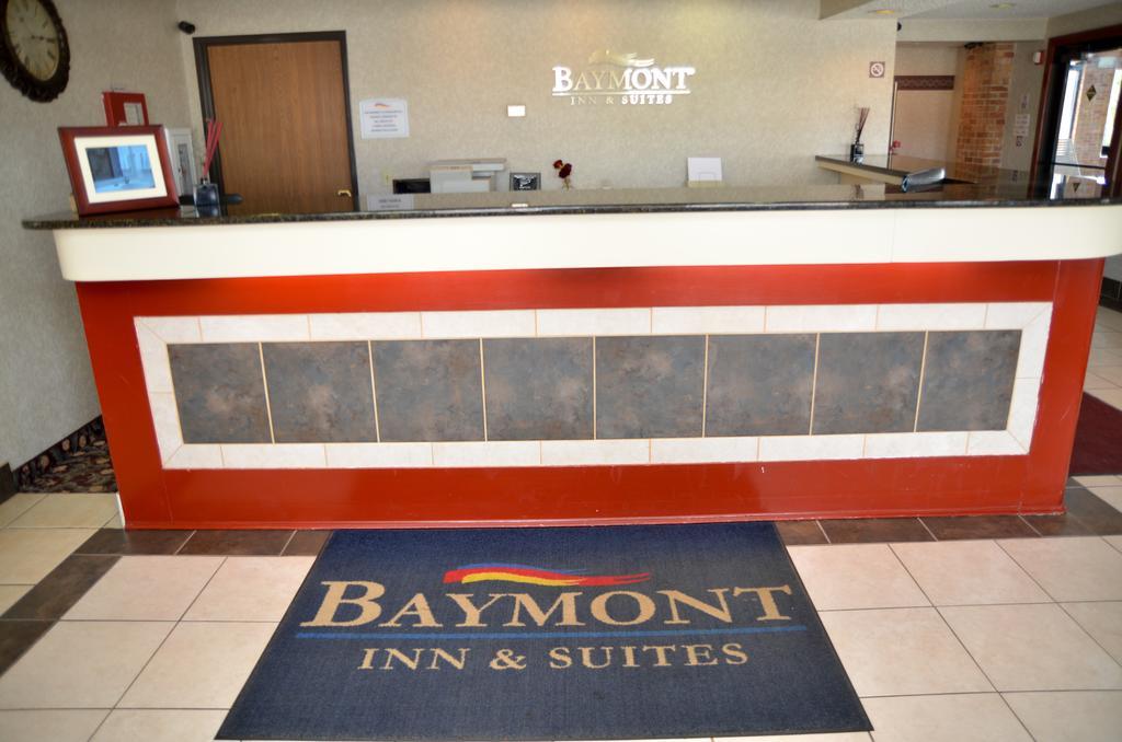 Baymont By Wyndham Port Huron Exterior photo