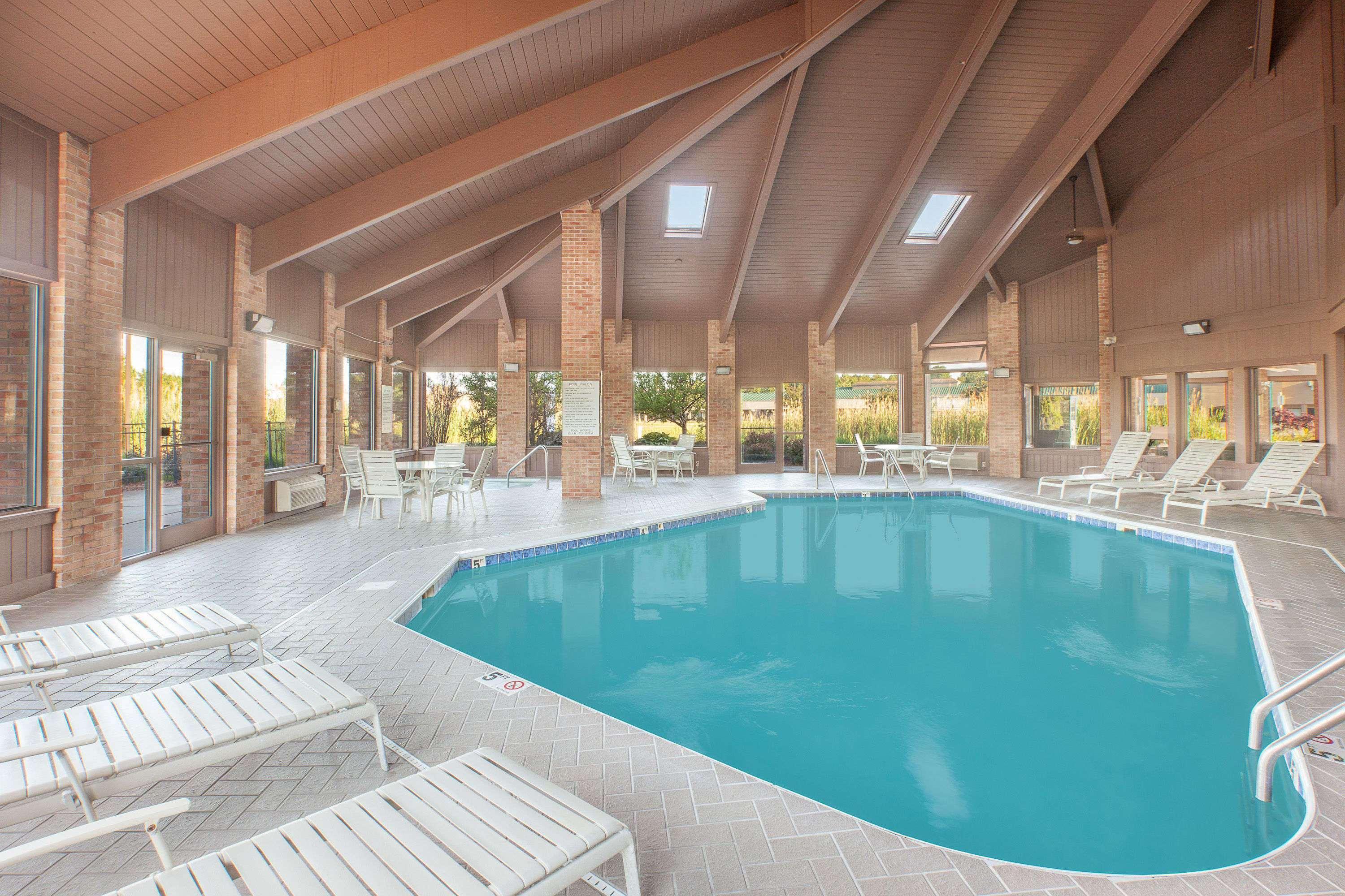 Baymont By Wyndham Port Huron Exterior photo